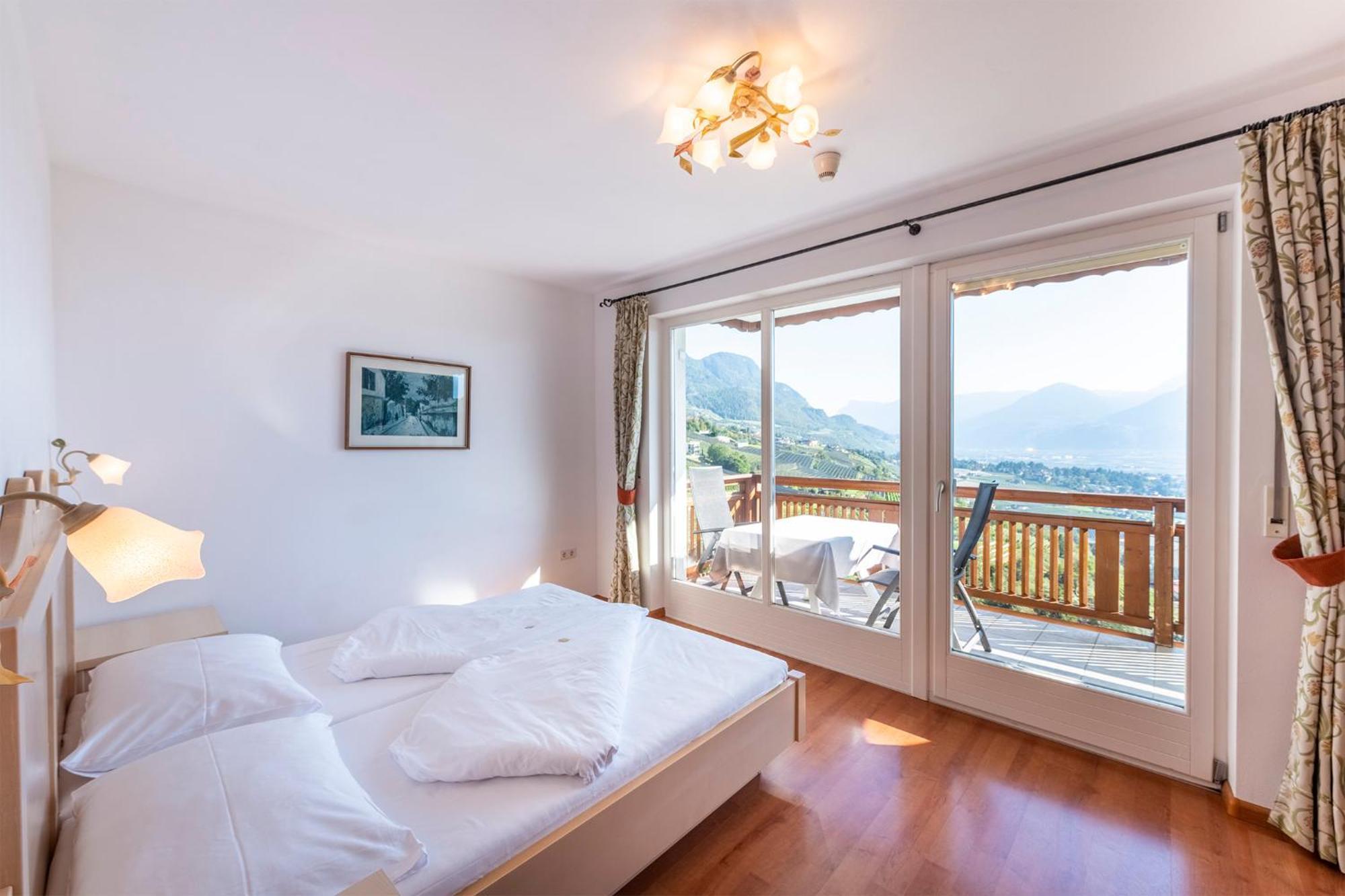 Appartement Tschivon Schenna Eksteriør bilde